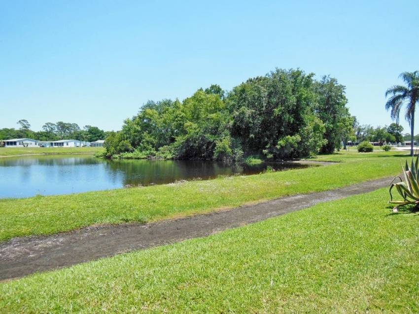 1435 Crooked Creek Trail a Lakeland, FL Mobile or Manufactured Home for Sale
